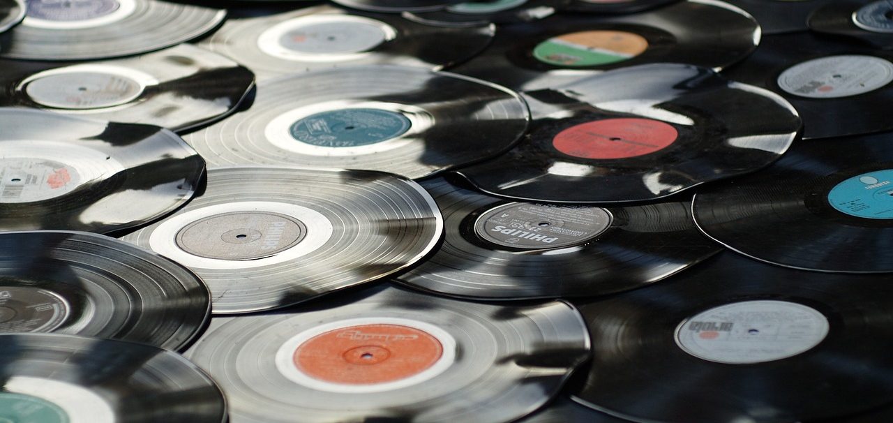 Image by Tibor Janosi Mozes from Pixabay